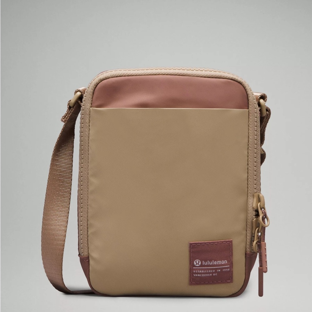 Lululemon Easy Access Crossbody Bag
